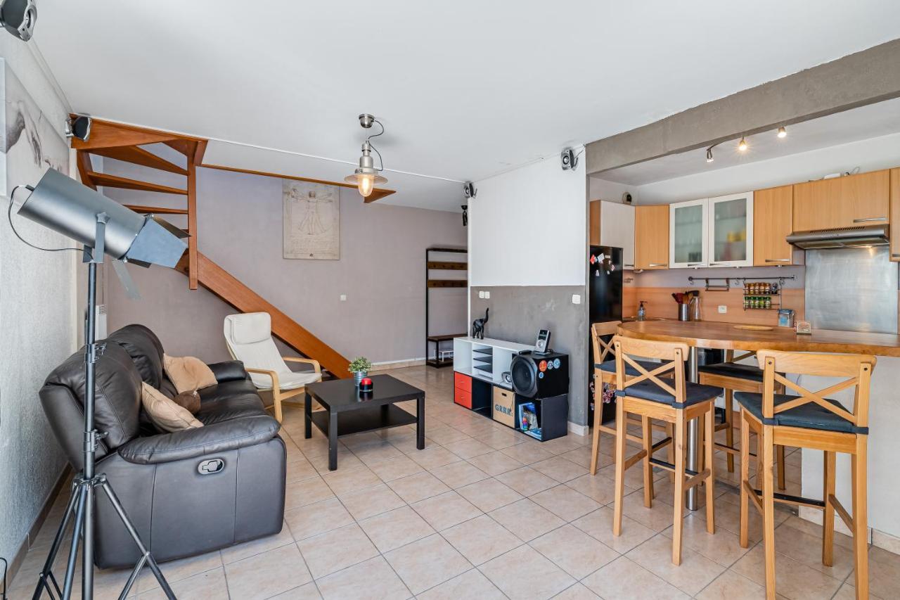 La Joliette; Duplex 2 Chambres, Parking Inclus+ Terrasse+ Ascenseur Marseille Exteriör bild